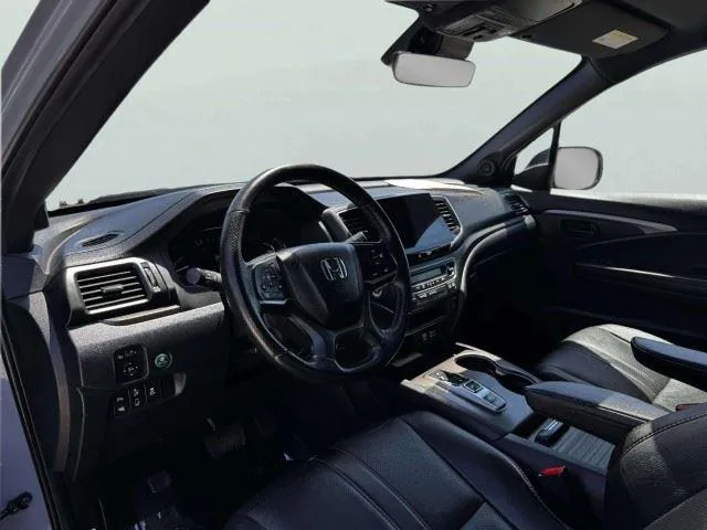 Honda Passport photo 21