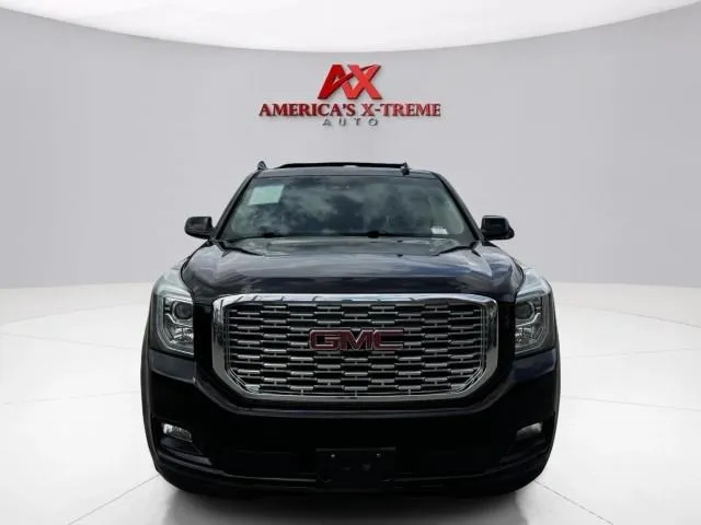 GMC Yukon XL photo 9