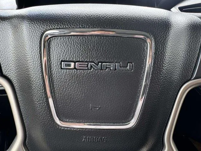 GMC Yukon XL photo 31