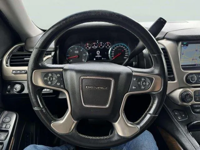 GMC Yukon XL photo 32