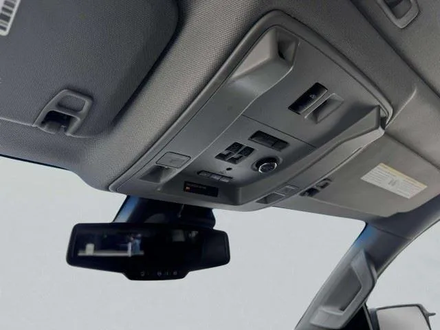 GMC Yukon XL photo 37