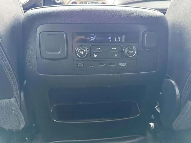 GMC Yukon XL photo 43