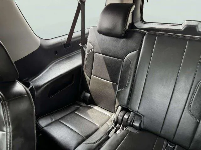 GMC Yukon XL photo 50