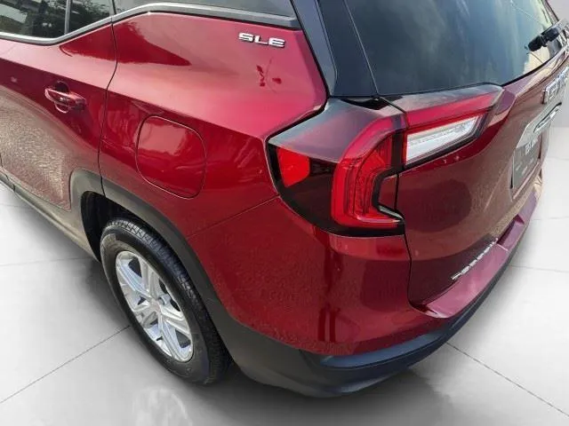 GMC Terrain photo 13