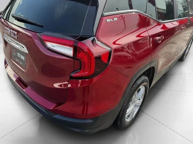 GMC Terrain photo 14