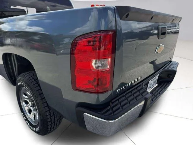 Chevrolet Silverado photo 15