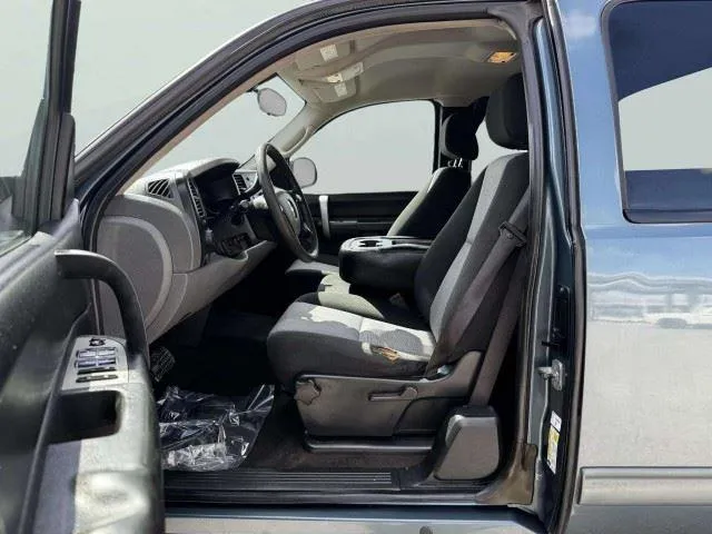 Chevrolet Silverado photo 18