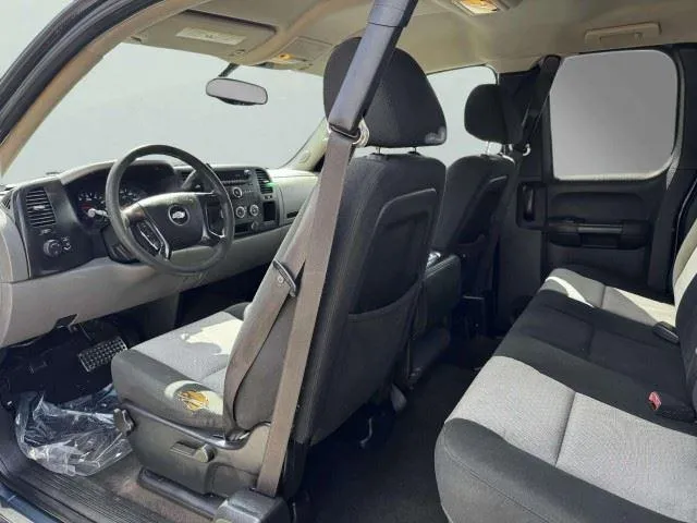 Chevrolet Silverado photo 23
