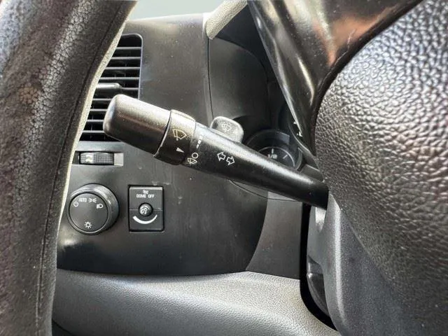 Chevrolet Silverado photo 26