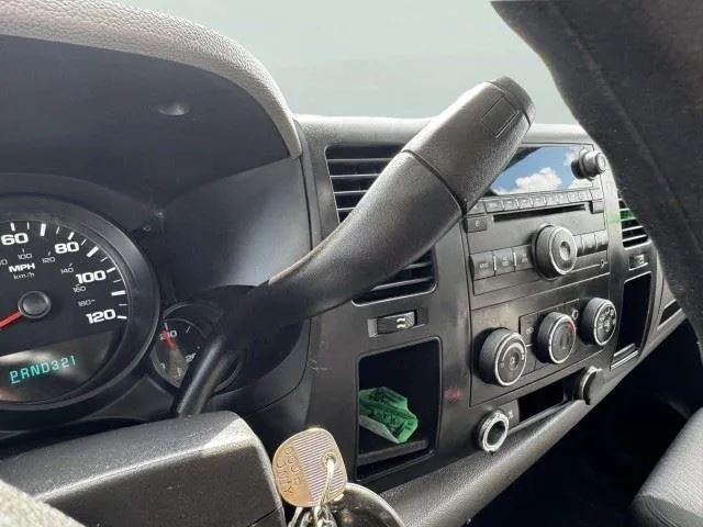 Chevrolet Silverado photo 27