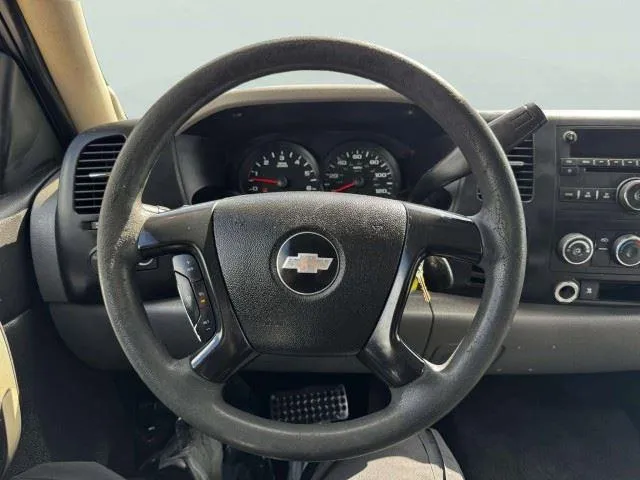 Chevrolet Silverado photo 28