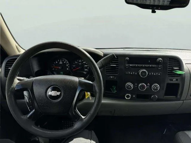 Chevrolet Silverado photo 29
