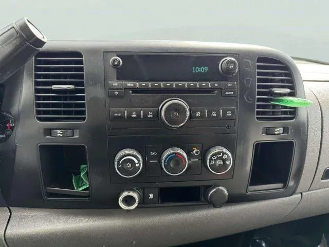Chevrolet Silverado photo 30