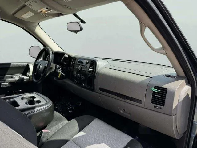 Chevrolet Silverado photo 38