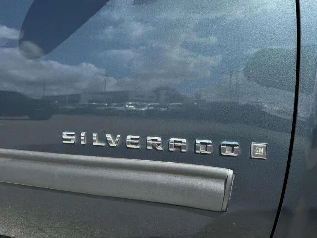 Chevrolet Silverado photo 10