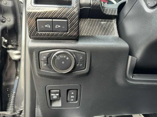 Ford F-150 photo 32