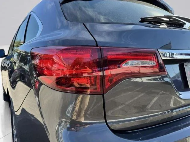 Acura MDX photo 16