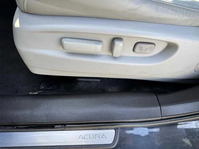 Acura MDX photo 21