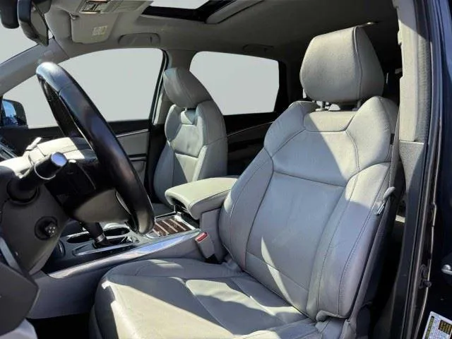Acura MDX photo 22