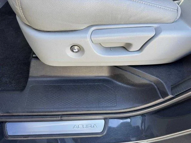 Acura MDX photo 38