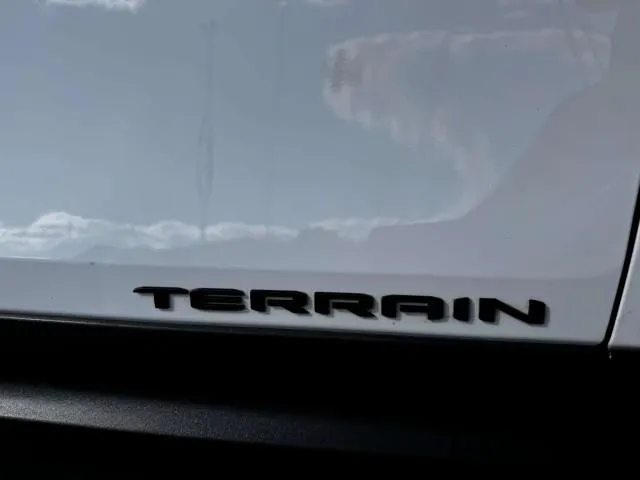 GMC Terrain photo 12