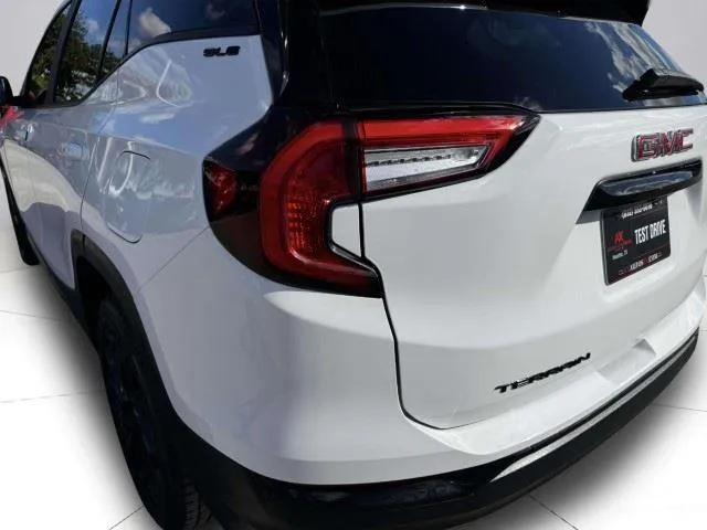 GMC Terrain photo 18
