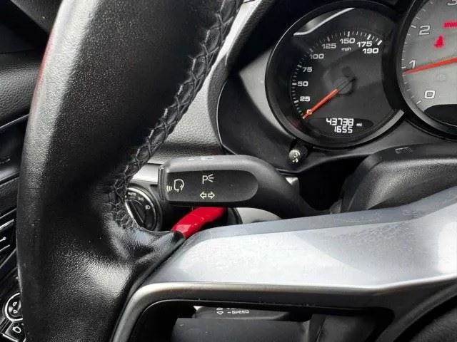 Porsche 718 Cayman photo 21