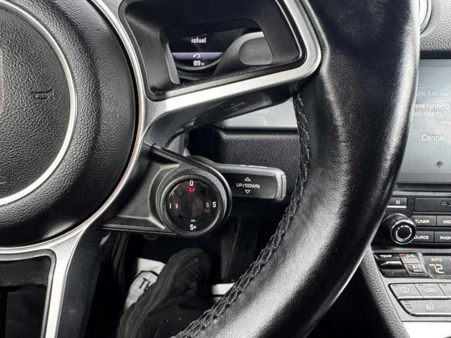 Porsche 718 Cayman photo 24