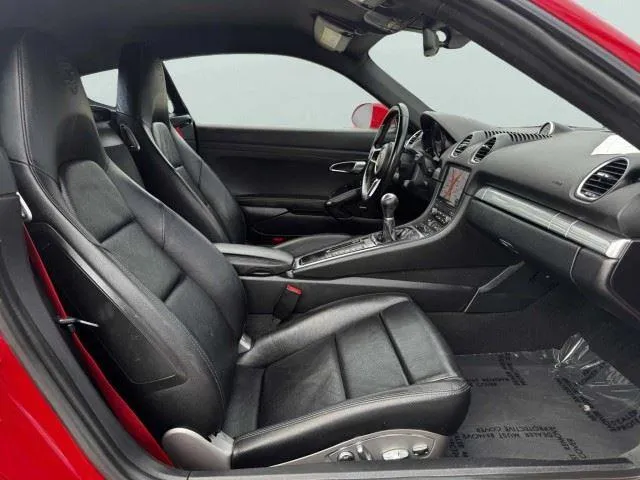Porsche 718 Cayman photo 33