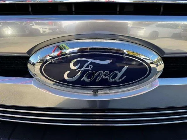 Ford F-350 photo 12