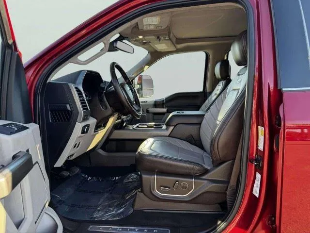 Ford F-350 photo 17