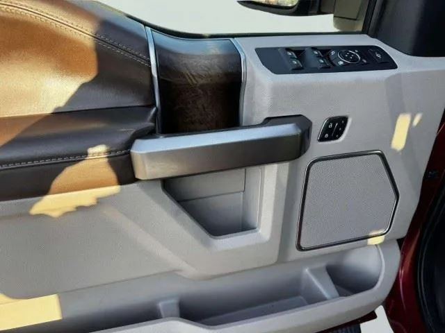 Ford F-350 photo 18