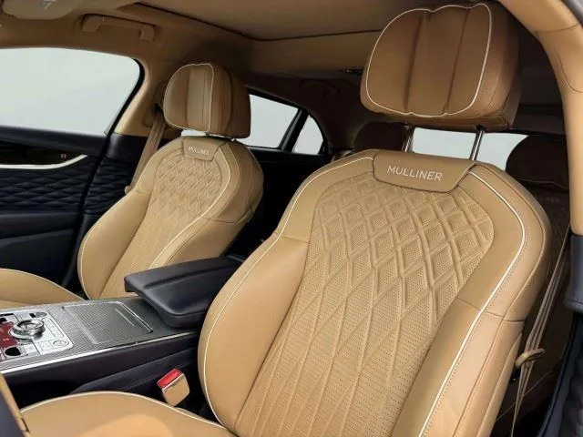 Bentley Flying Spur photo 22