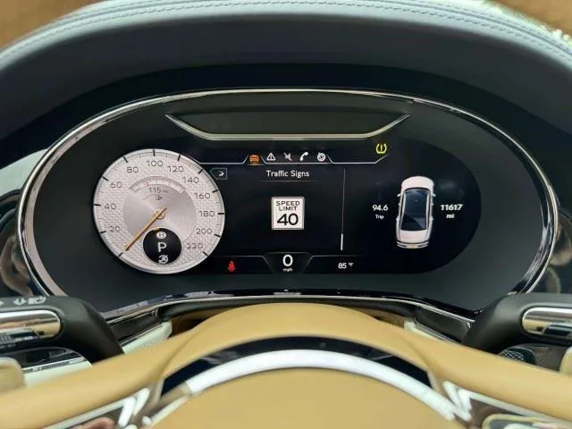 Bentley Flying Spur photo 27
