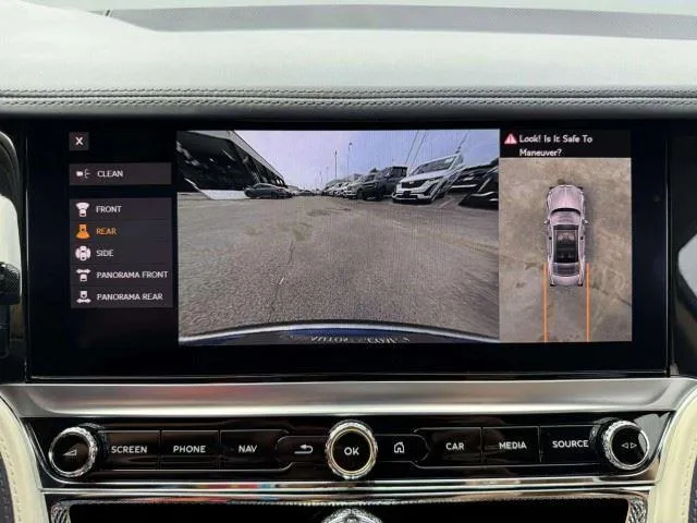 Bentley Flying Spur photo 33
