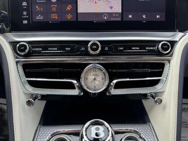 Bentley Flying Spur photo 34