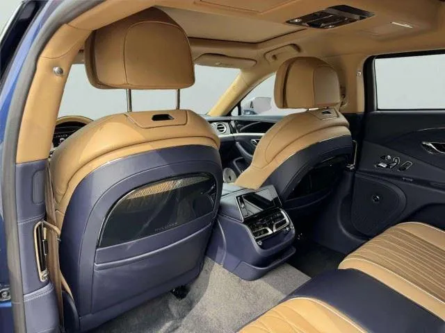 Bentley Flying Spur photo 42