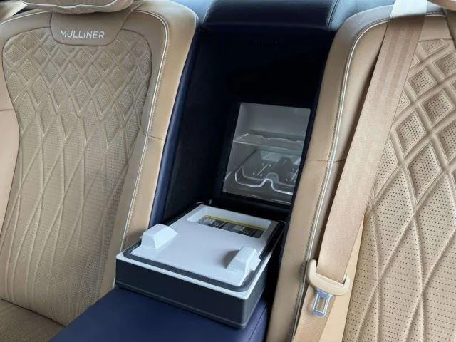 Bentley Flying Spur photo 49