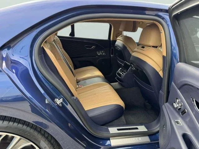 Bentley Flying Spur photo 52