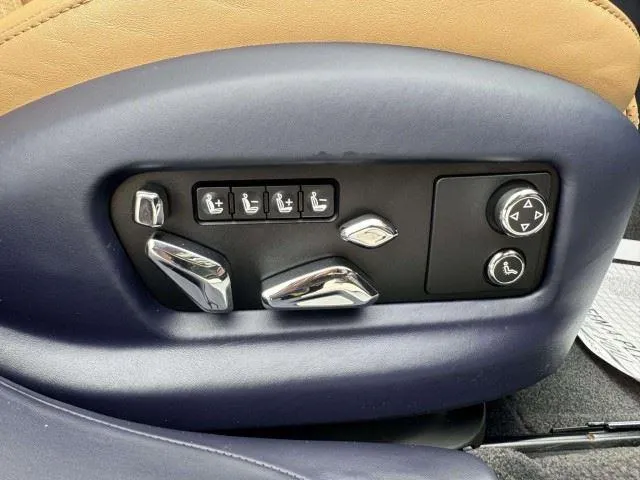 Bentley Flying Spur photo 68