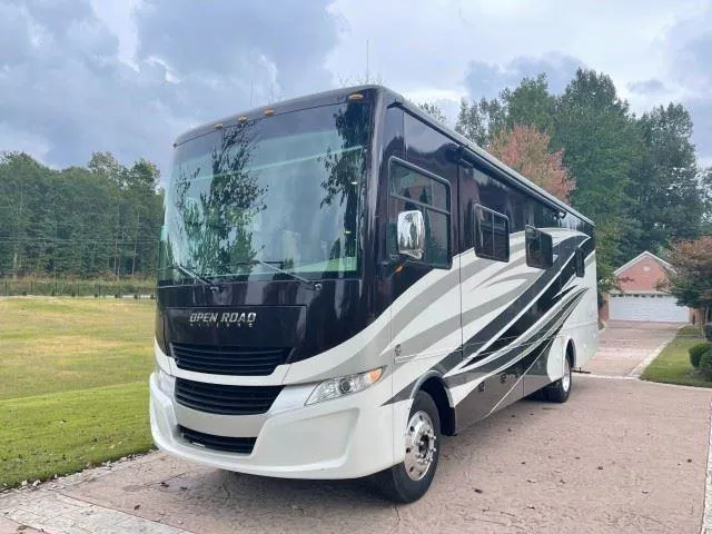 2018 Ford F-53 - Photo 7