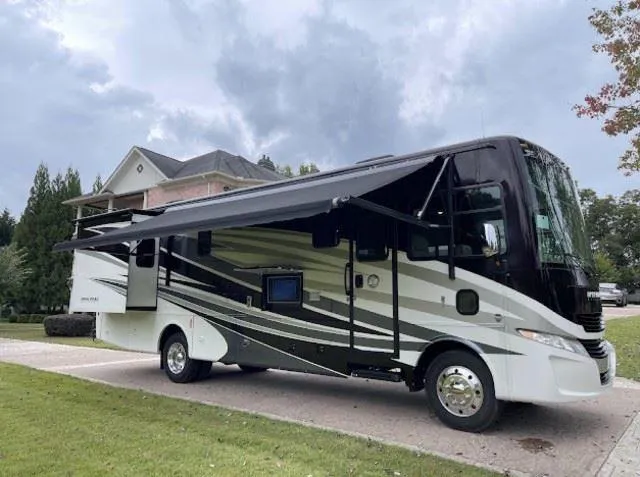 2018 Ford F-53 - Photo 35