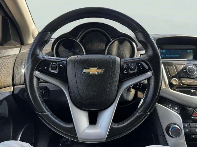 2011 Chevrolet Cruze 1LT - Photo 28