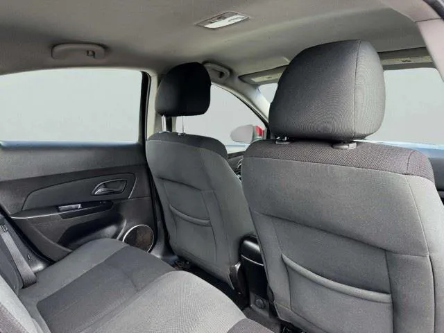2011 Chevrolet Cruze 1LT - Photo 45