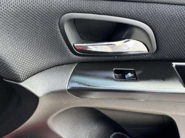 2011 Chevrolet Cruze 1LT - Photo 47