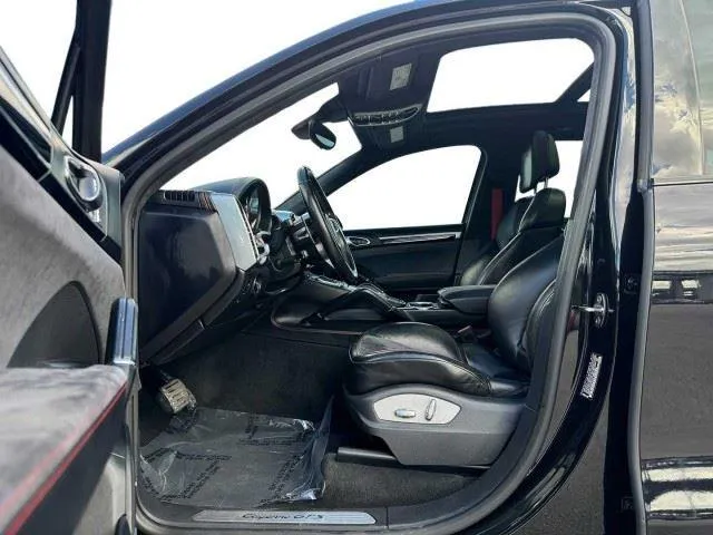 Porsche Cayenne photo 16