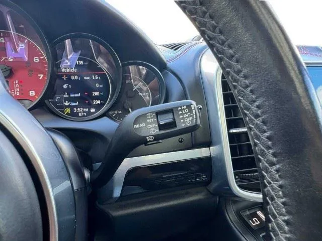 Porsche Cayenne photo 25