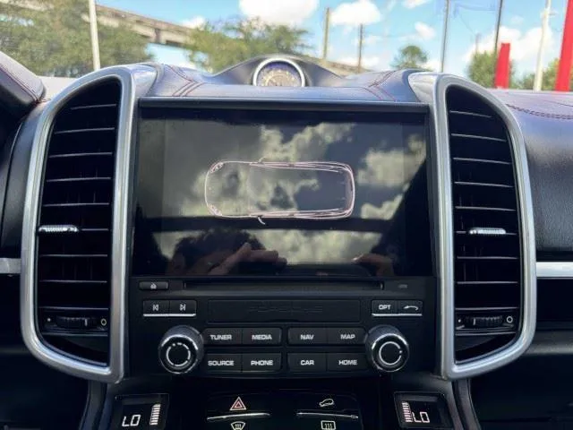 Porsche Cayenne photo 28
