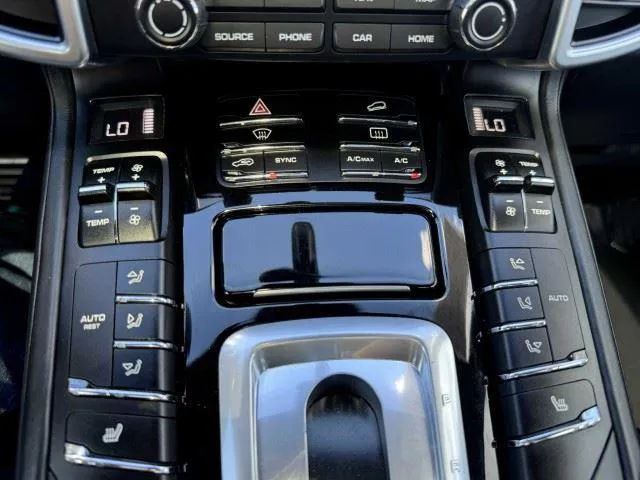 Porsche Cayenne photo 29