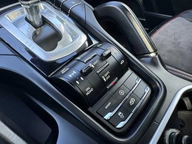 Porsche Cayenne photo 30
